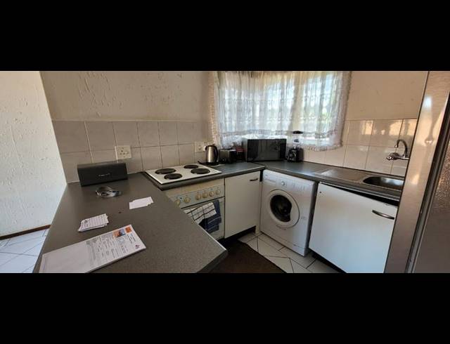 2 BEDROOM APARTMENT FOR SALE IN GLENVISTA